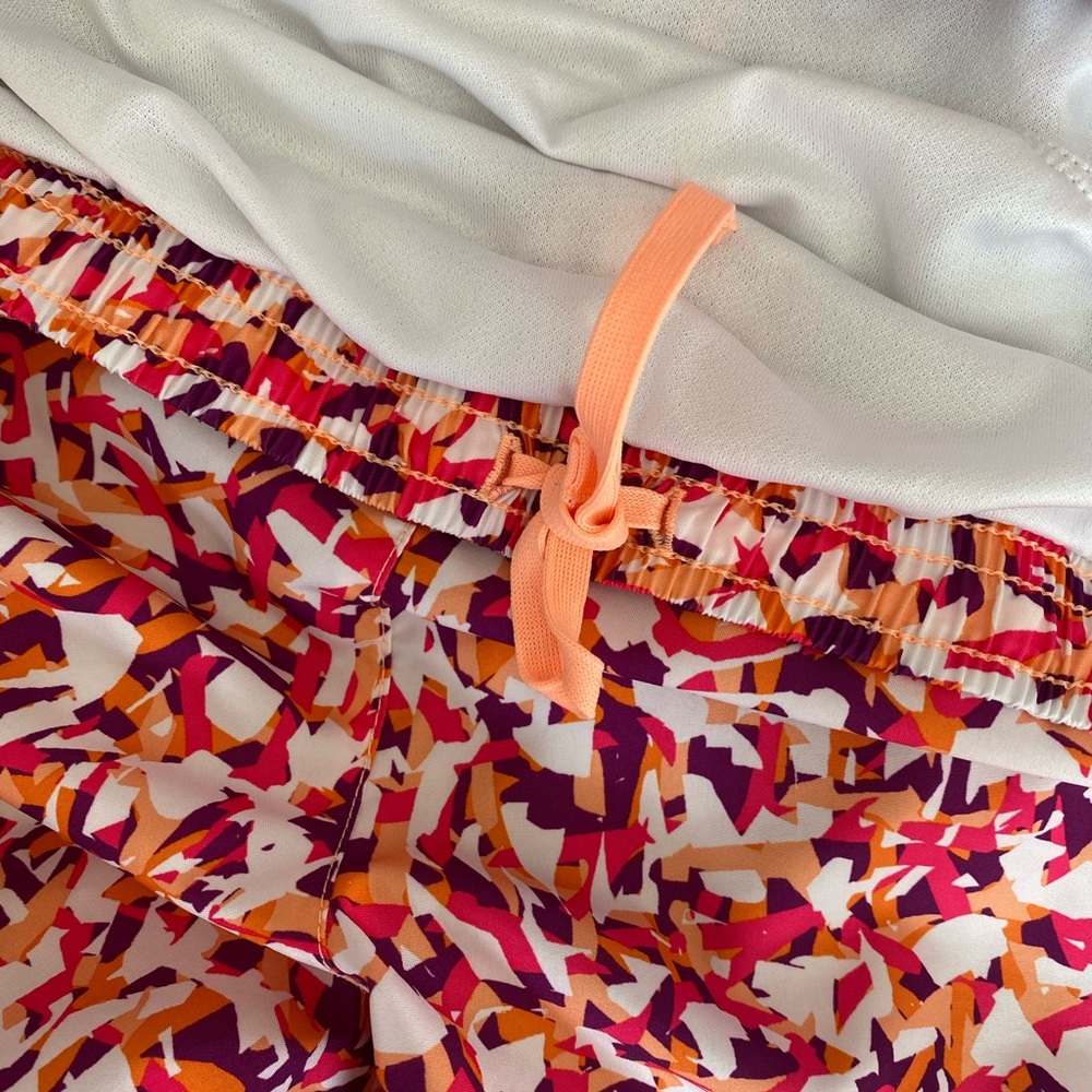 Girls Nike Dri-Fit Shorts - Picture 7 of 8